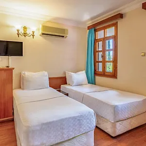 Hotel Perdikia
